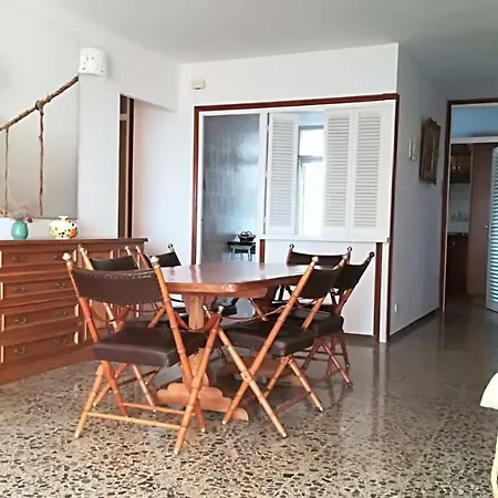 Apartamento Playa Fenals-tulipan 1 *